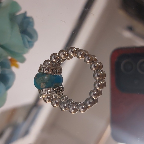 π·Handmade Beaded Stretch Ring w/ Blue Stone Bead - Sizes Vary READ Below! - Picture 4 of 6